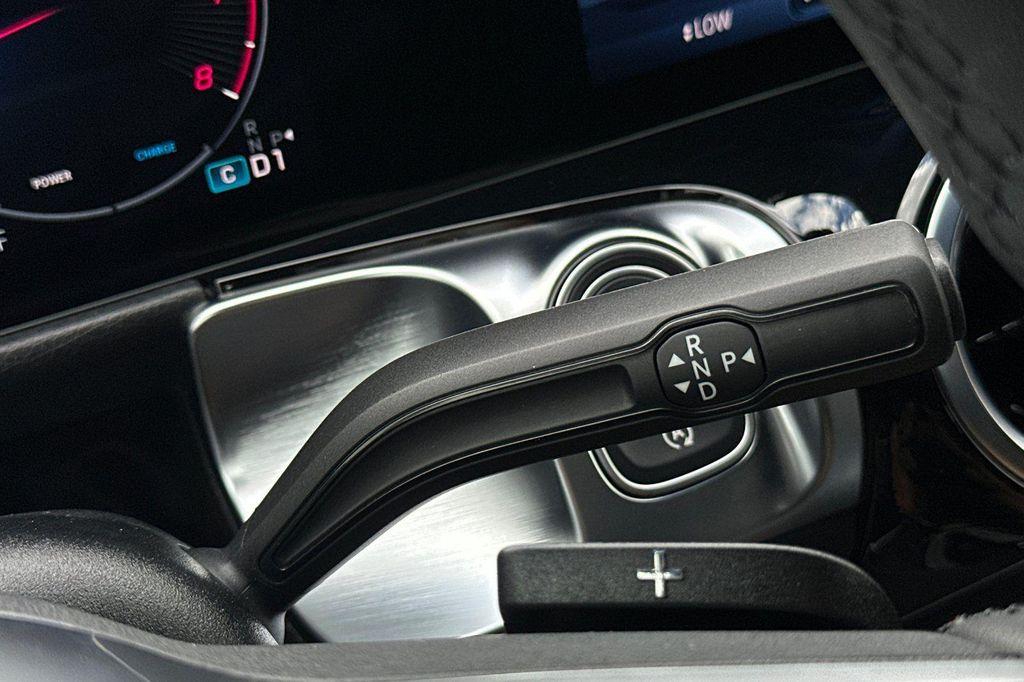 new 2025 Mercedes-Benz GLB 250 car, priced at $38,759