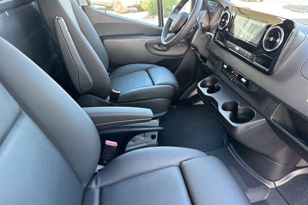 new 2025 Mercedes-Benz Sprinter 2500 car, priced at $68,016