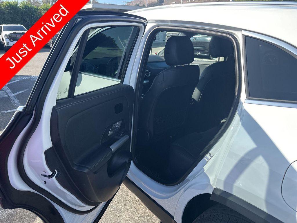 used 2025 Mercedes-Benz GLA 250 car, priced at $39,000