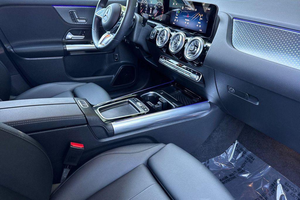 used 2025 Mercedes-Benz GLA 250 car, priced at $37,000