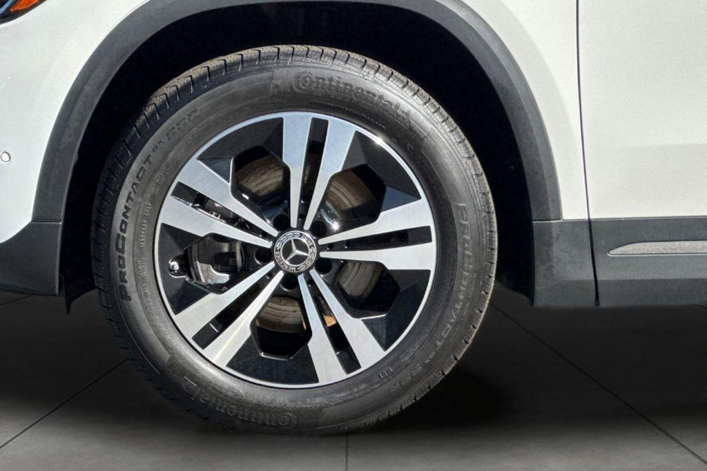 used 2025 Mercedes-Benz GLA 250 car, priced at $37,000