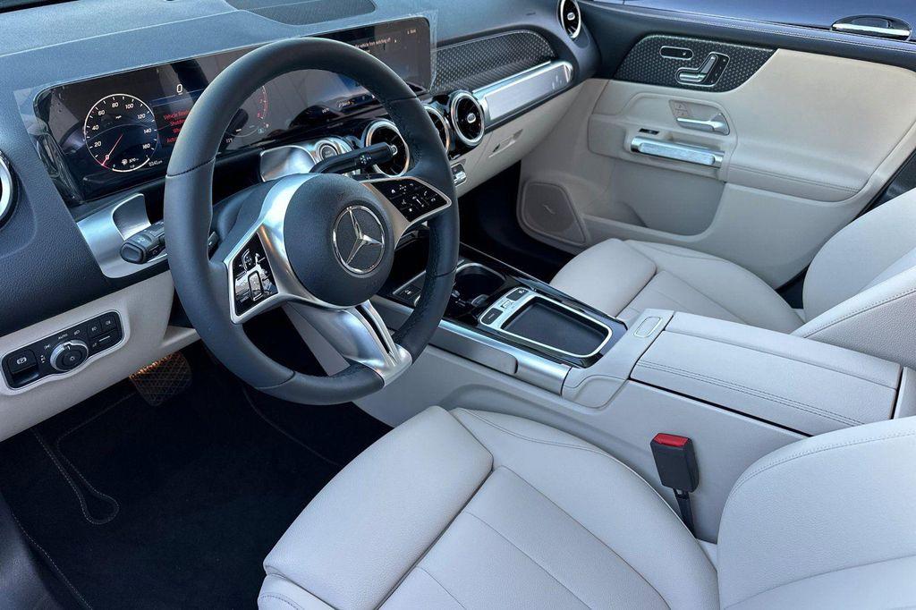 new 2026 Mercedes-Benz GLB 250 car, priced at $46,195