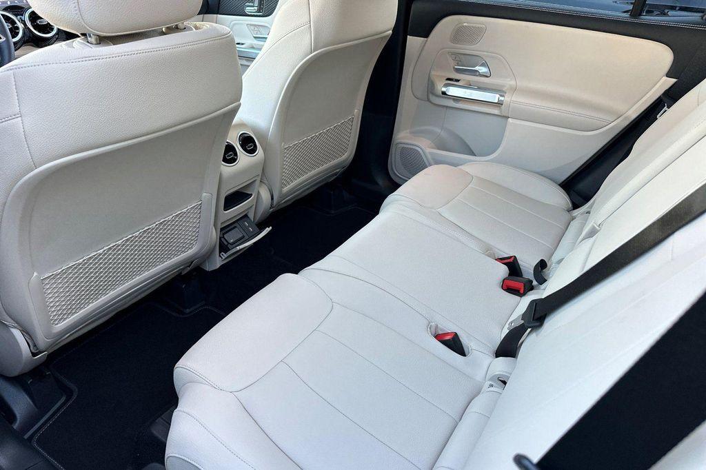 new 2026 Mercedes-Benz GLB 250 car, priced at $46,195