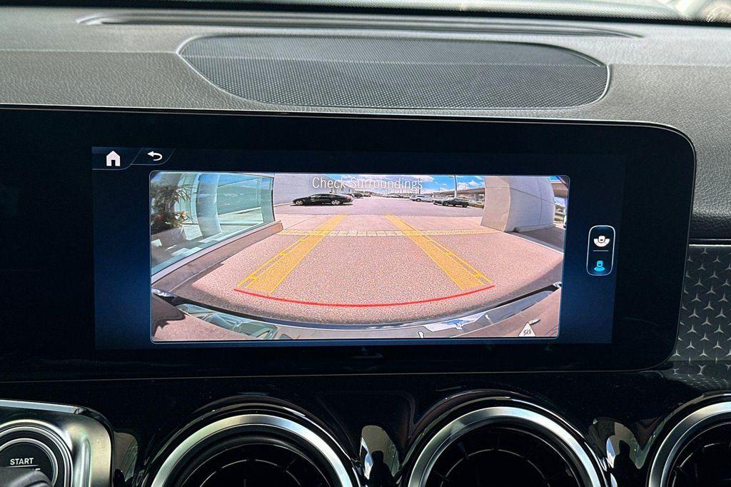new 2025 Mercedes-Benz GLB 250 car, priced at $37,868