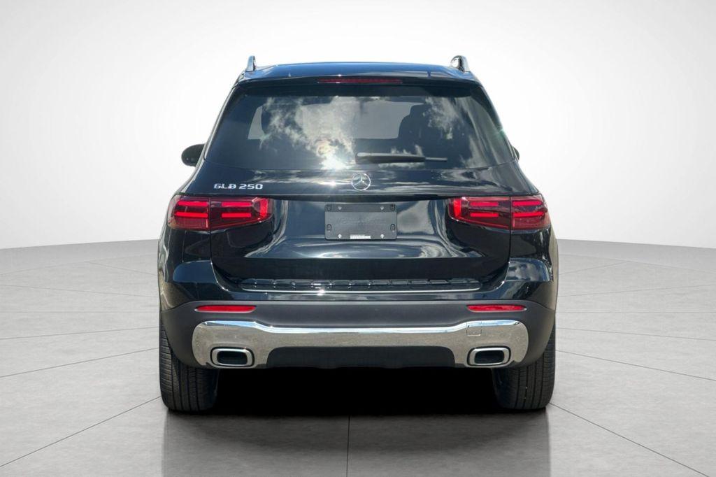 new 2025 Mercedes-Benz GLB 250 car, priced at $37,868