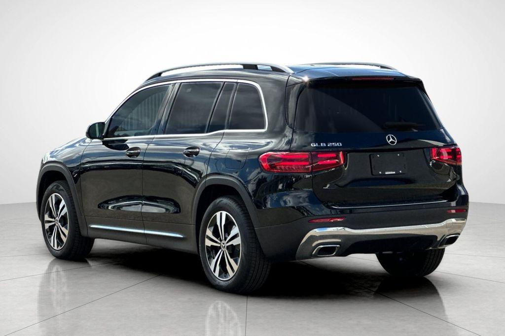 new 2025 Mercedes-Benz GLB 250 car, priced at $37,868