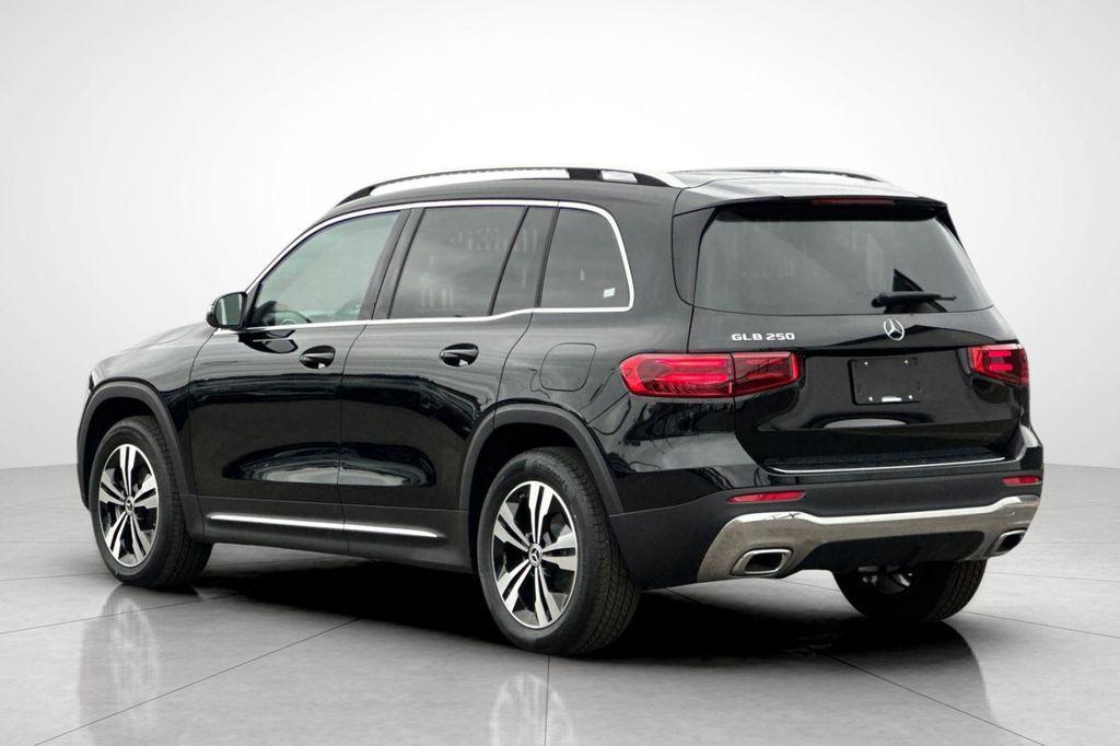 new 2025 Mercedes-Benz GLB 250 car, priced at $37,868