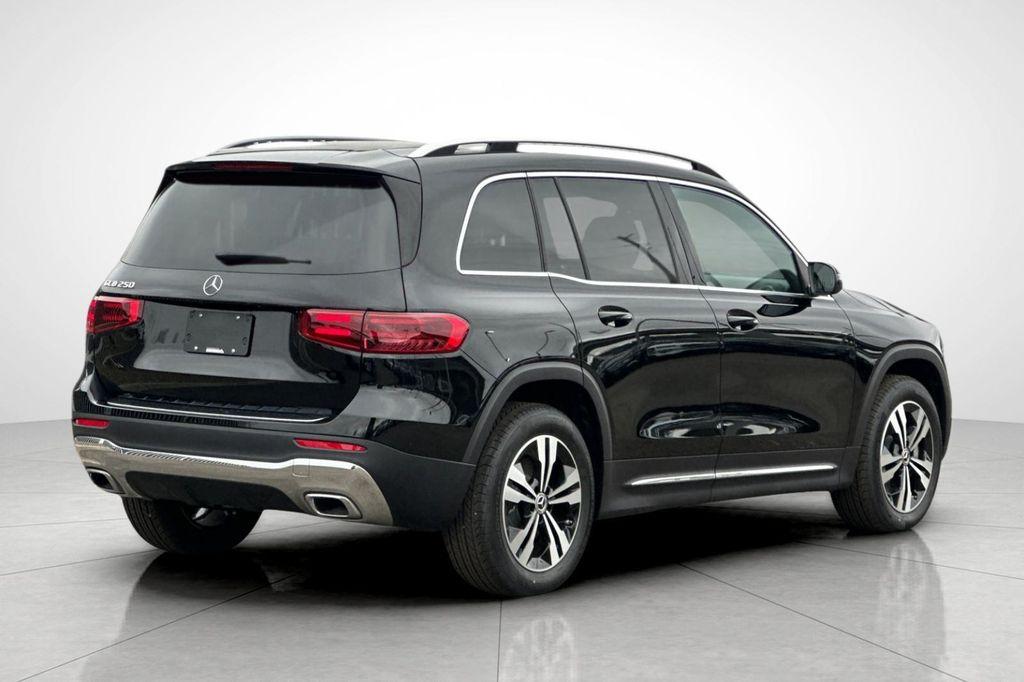 new 2025 Mercedes-Benz GLB 250 car, priced at $37,868