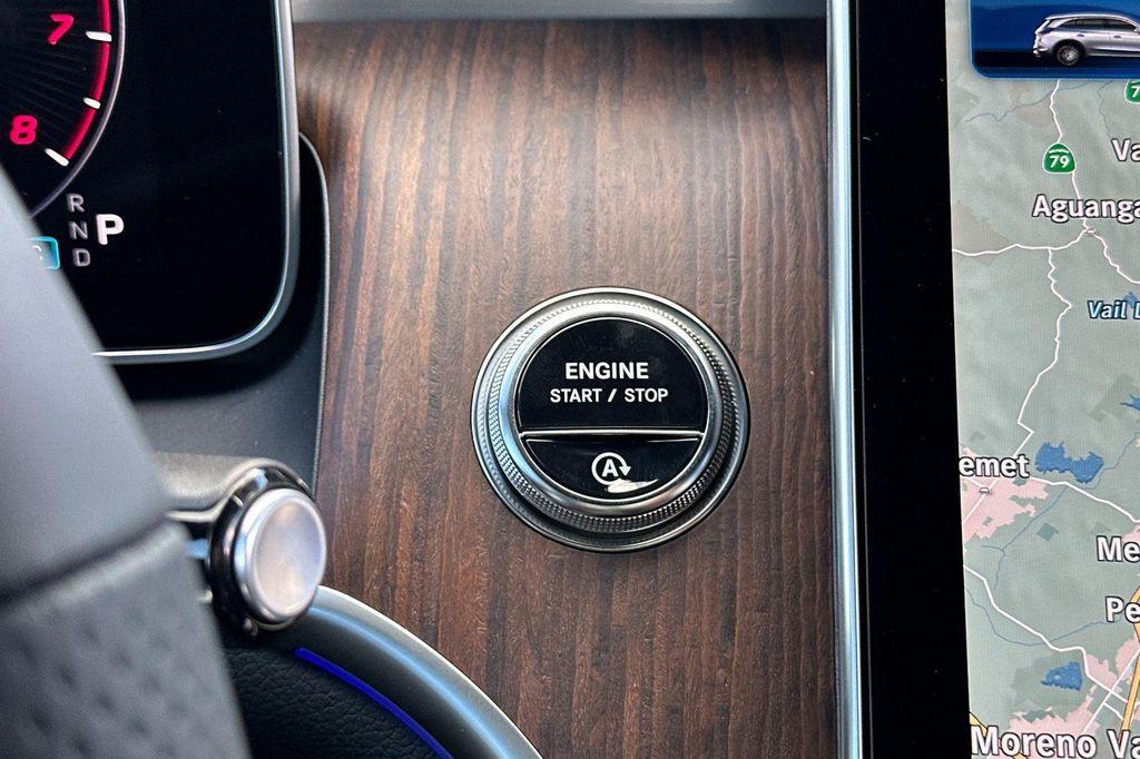 new 2026 Mercedes-Benz GLC 300 car, priced at $60,250