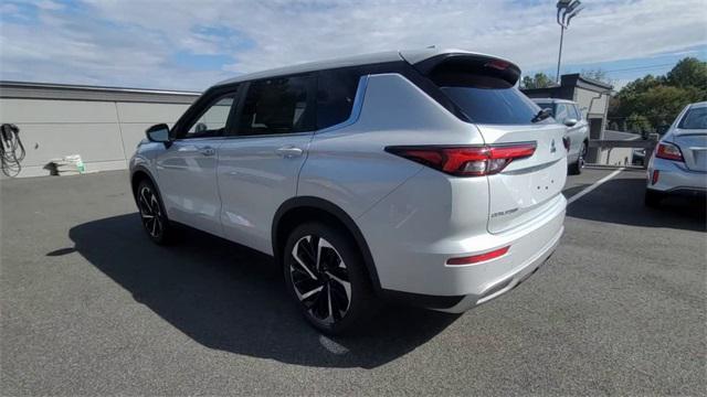 new 2024 Mitsubishi Outlander car, priced at $36,485