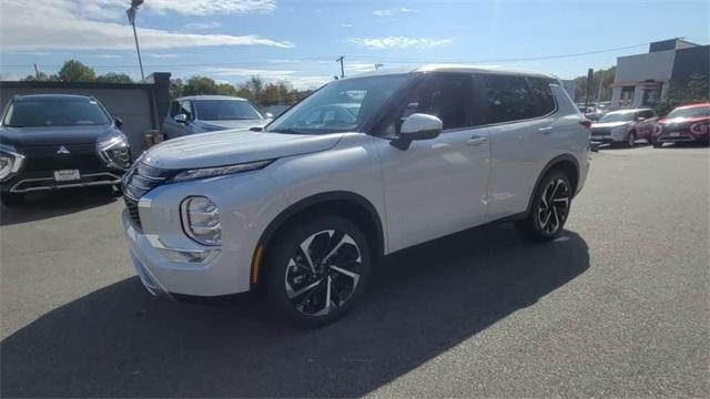 new 2024 Mitsubishi Outlander car, priced at $36,485