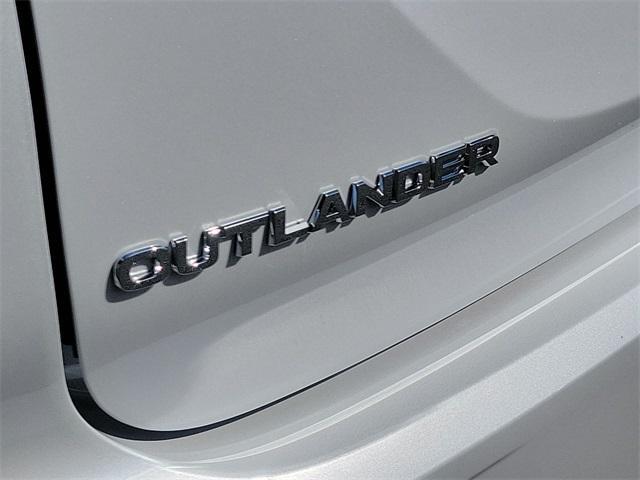 new 2024 Mitsubishi Outlander car, priced at $36,485