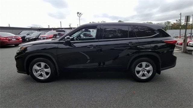 used 2021 Toyota Highlander car, priced at $32,500