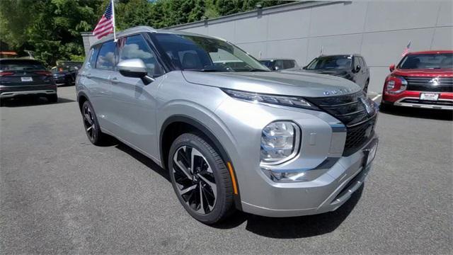 new 2024 Mitsubishi Outlander car, priced at $39,360