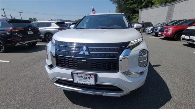 new 2024 Mitsubishi Outlander car, priced at $36,355