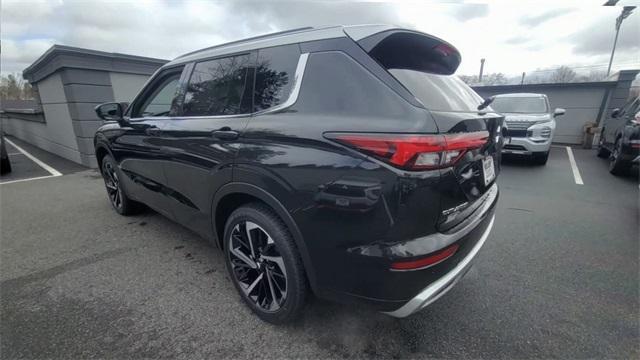 new 2024 Mitsubishi Outlander car, priced at $42,780