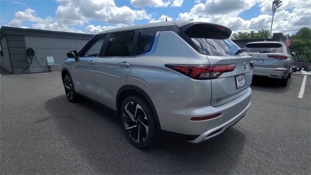 new 2024 Mitsubishi Outlander car, priced at $38,025