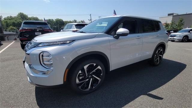 new 2024 Mitsubishi Outlander car, priced at $36,165