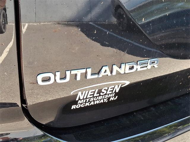 new 2025 Mitsubishi Outlander car, priced at $38,050