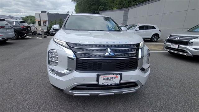 new 2024 Mitsubishi Outlander car, priced at $36,160