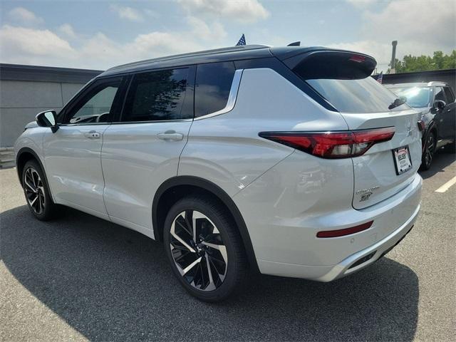 new 2024 Mitsubishi Outlander car, priced at $42,865