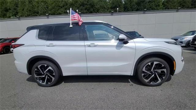 new 2024 Mitsubishi Outlander car, priced at $42,865