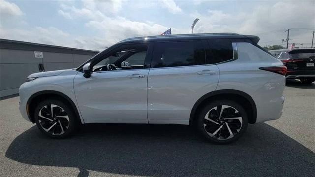 new 2024 Mitsubishi Outlander car, priced at $42,865