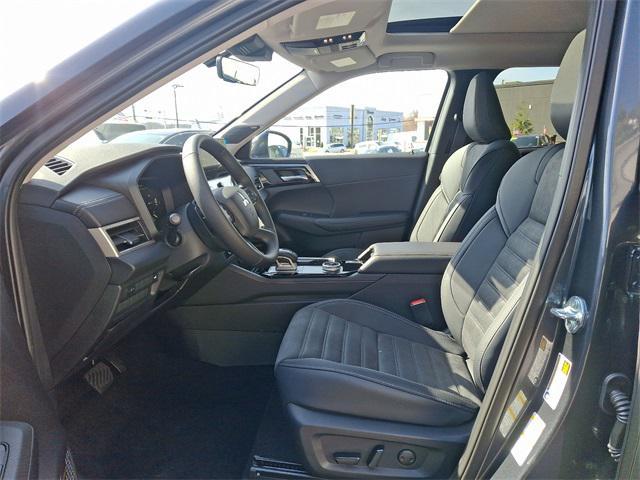 new 2025 Mitsubishi Outlander car, priced at $39,870