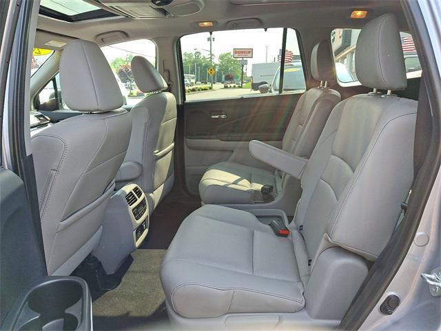 used 2022 Honda Pilot car, priced at $36,196