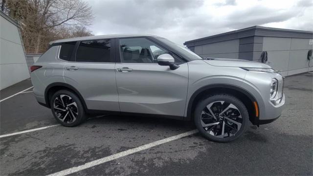 new 2024 Mitsubishi Outlander car, priced at $37,815