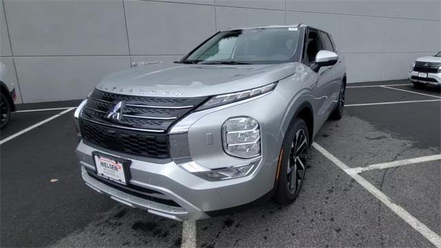 new 2024 Mitsubishi Outlander car, priced at $37,815