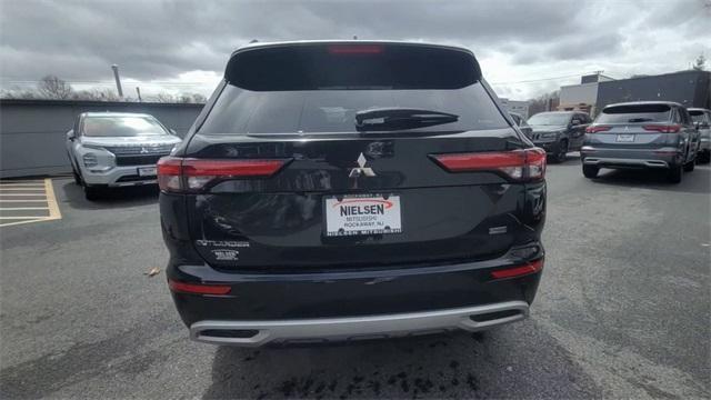 new 2024 Mitsubishi Outlander car, priced at $42,780