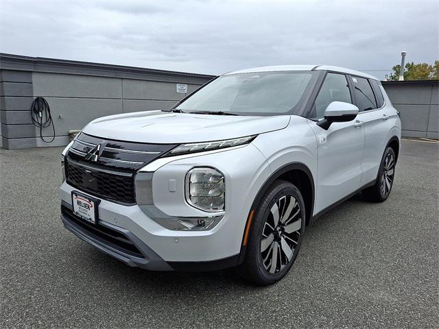 new 2025 Mitsubishi Outlander car, priced at $37,985