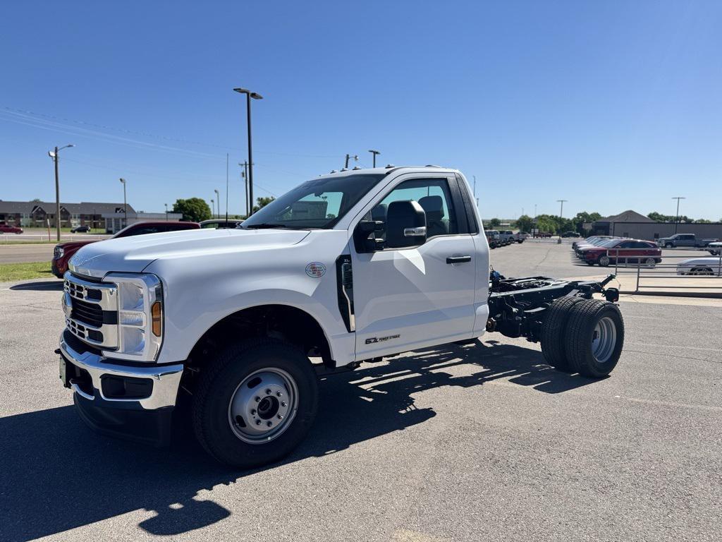 new 2025 Ford F-350 car, priced at $70,185