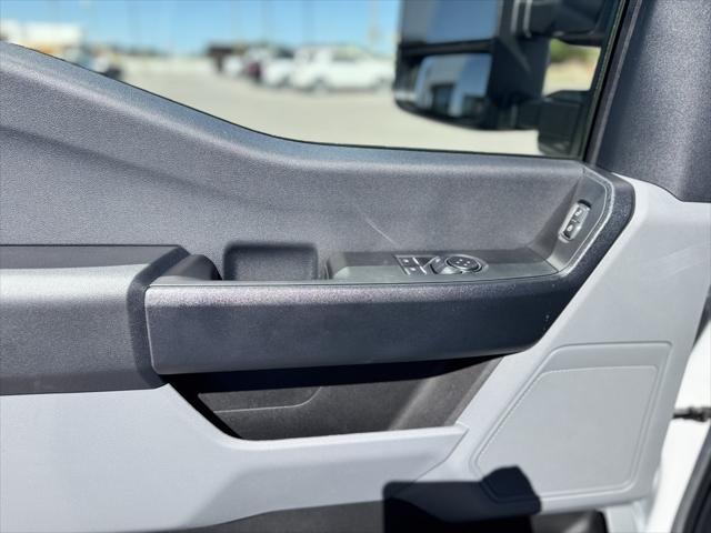 new 2025 Ford F-350 car, priced at $70,185