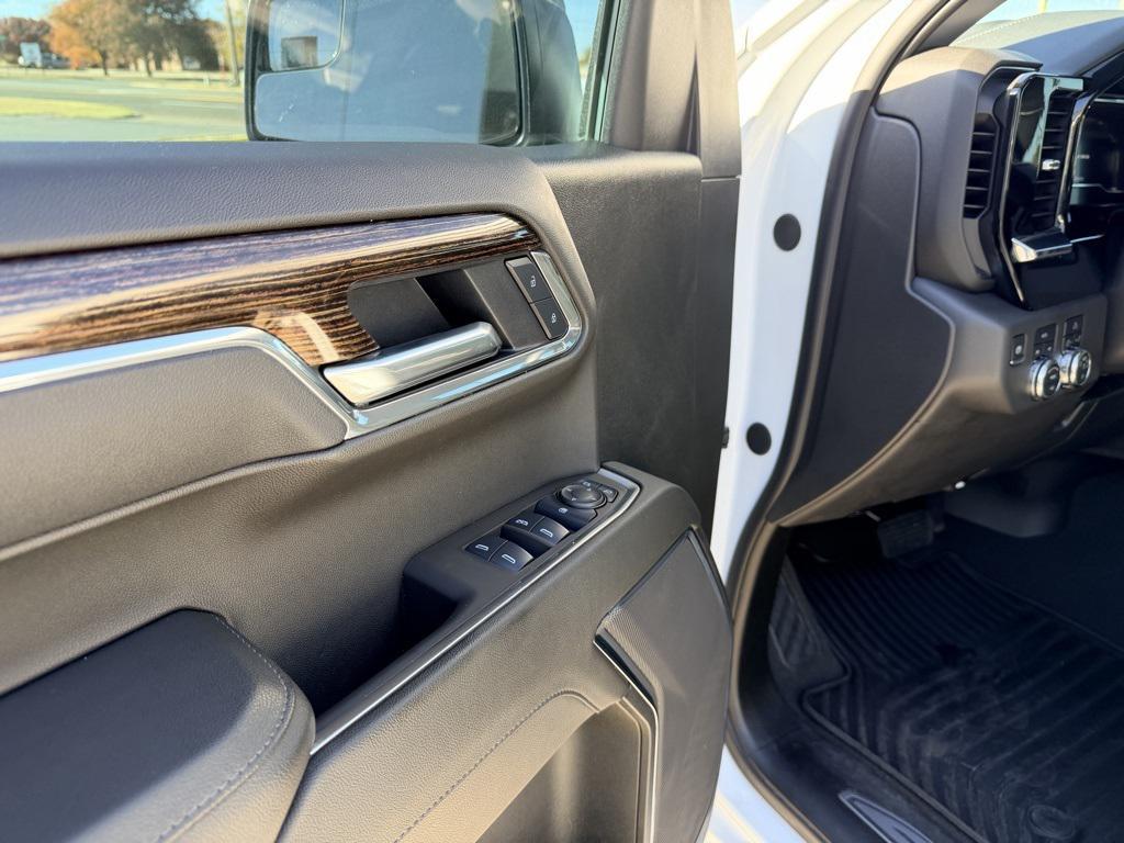 used 2025 GMC Sierra 1500 car, priced at $44,770