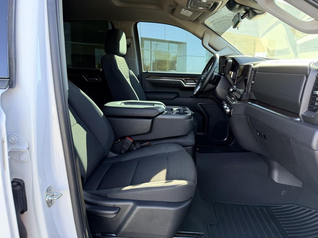 used 2025 GMC Sierra 1500 car, priced at $44,770