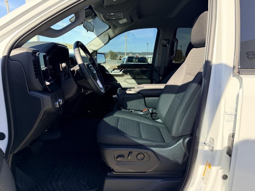 used 2025 GMC Sierra 1500 car, priced at $44,770