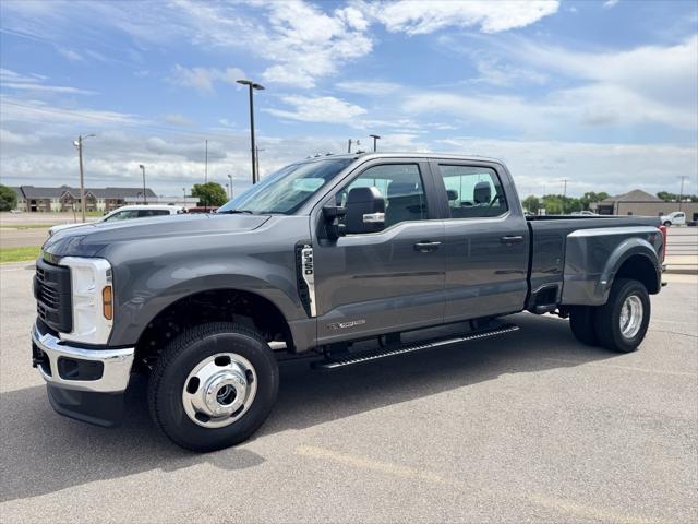new 2025 Ford F-350 car, priced at $70,530