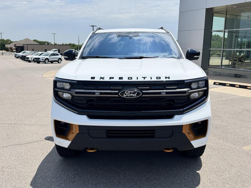 new 2025 Ford Expedition car, priced at $84,040