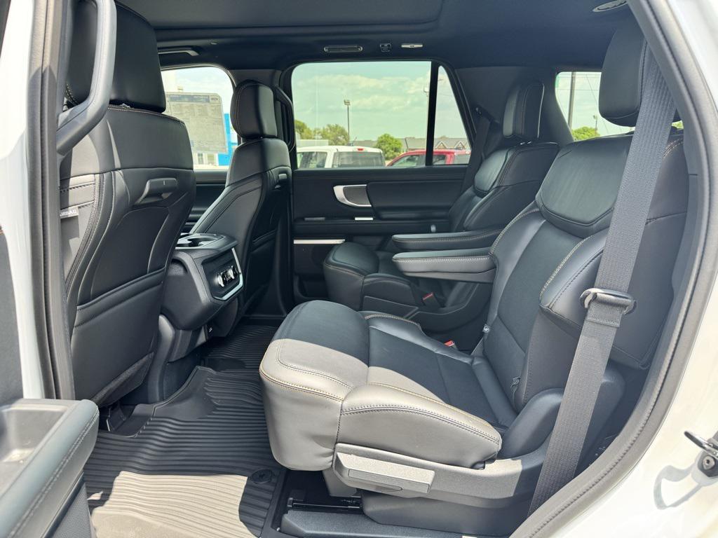 new 2025 Ford Expedition car, priced at $84,040