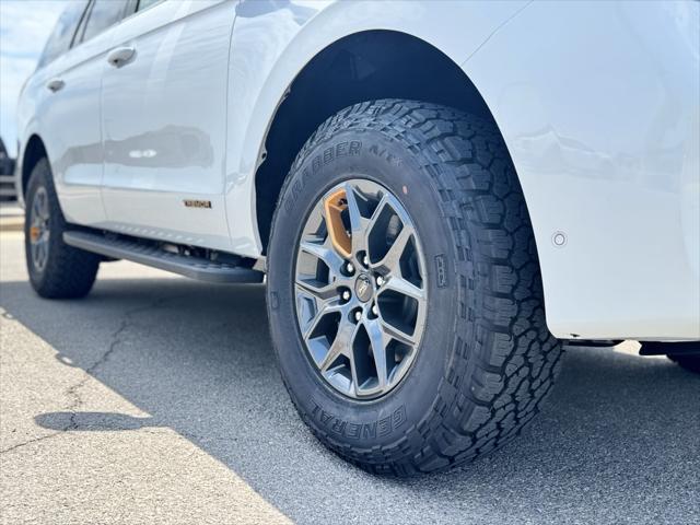 new 2025 Ford Expedition car, priced at $84,040