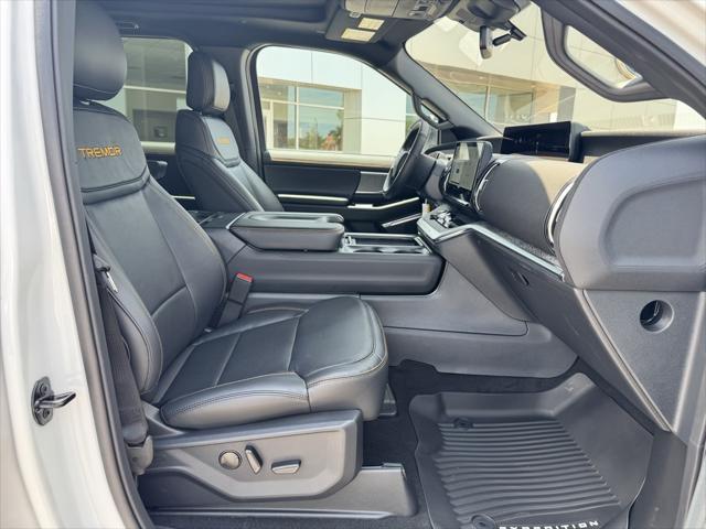 new 2025 Ford Expedition car, priced at $84,040