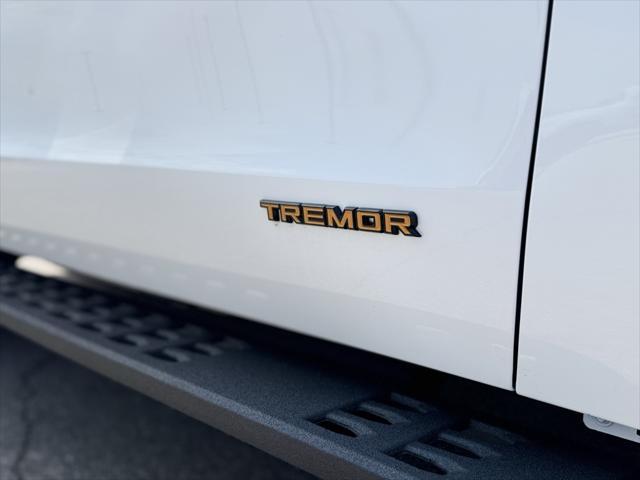 new 2025 Ford Expedition car, priced at $84,040