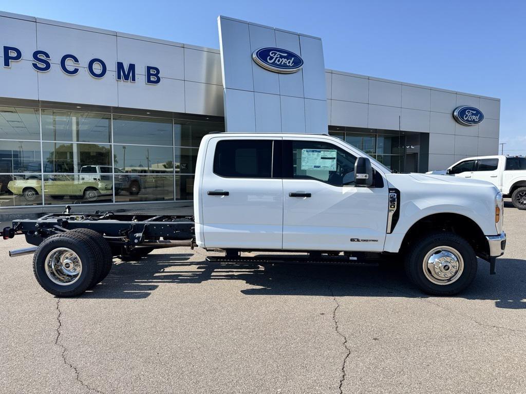 new 2025 Ford F-350 car, priced at $75,045