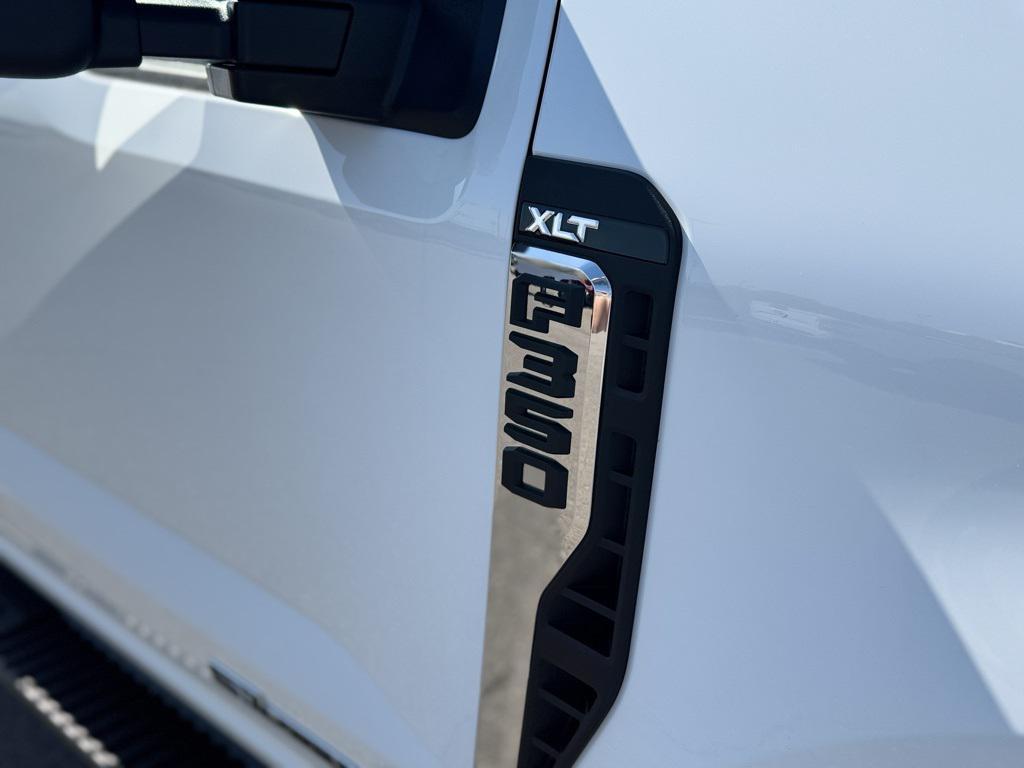 new 2025 Ford F-350 car, priced at $75,045