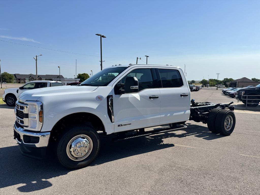 new 2025 Ford F-350 car, priced at $75,045