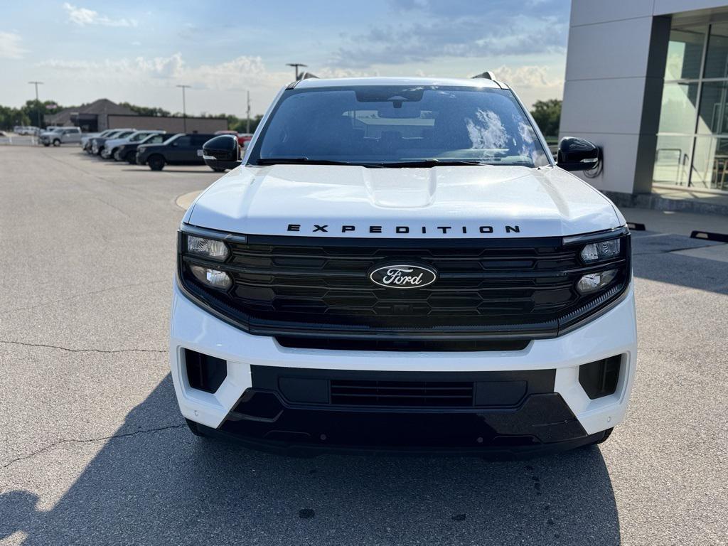 new 2025 Ford Expedition car, priced at $80,000