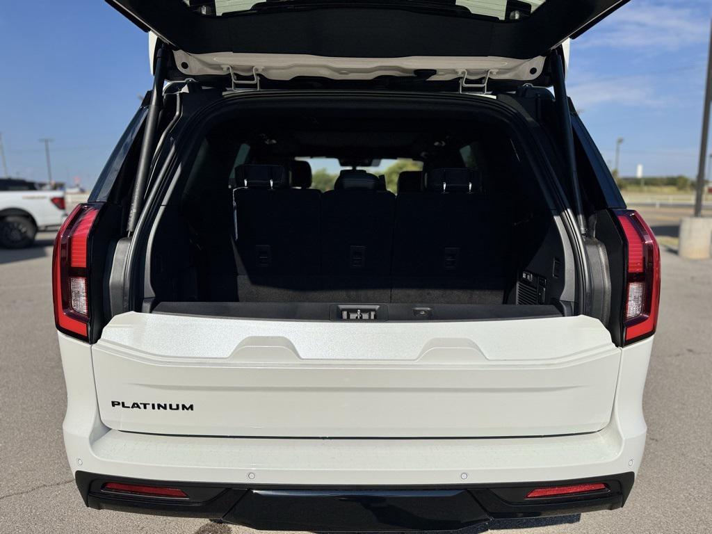 new 2025 Ford Expedition car, priced at $80,000