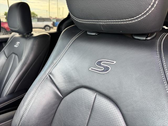used 2021 Chrysler Pacifica car, priced at $28,733